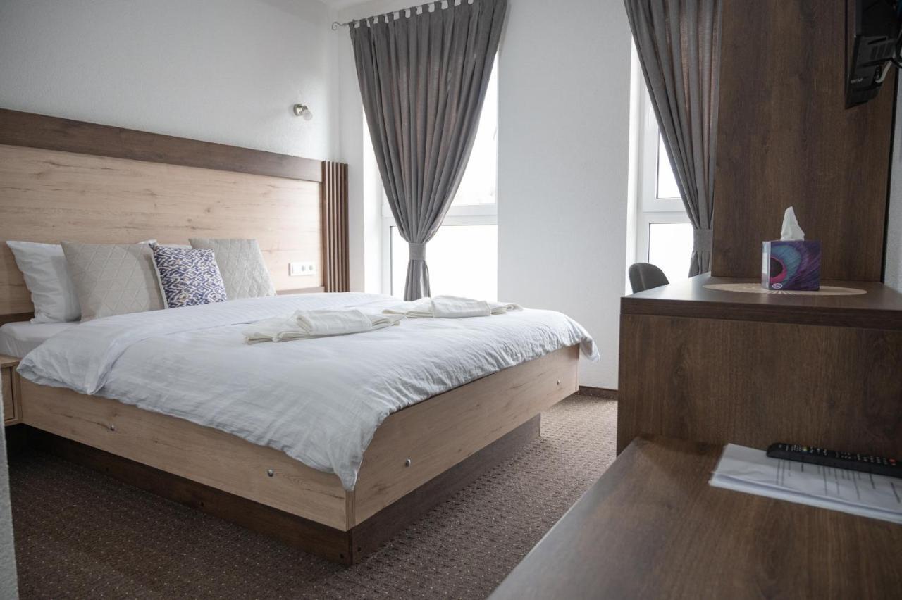 Hotel Pilot ซาซิน ภายนอก รูปภาพ