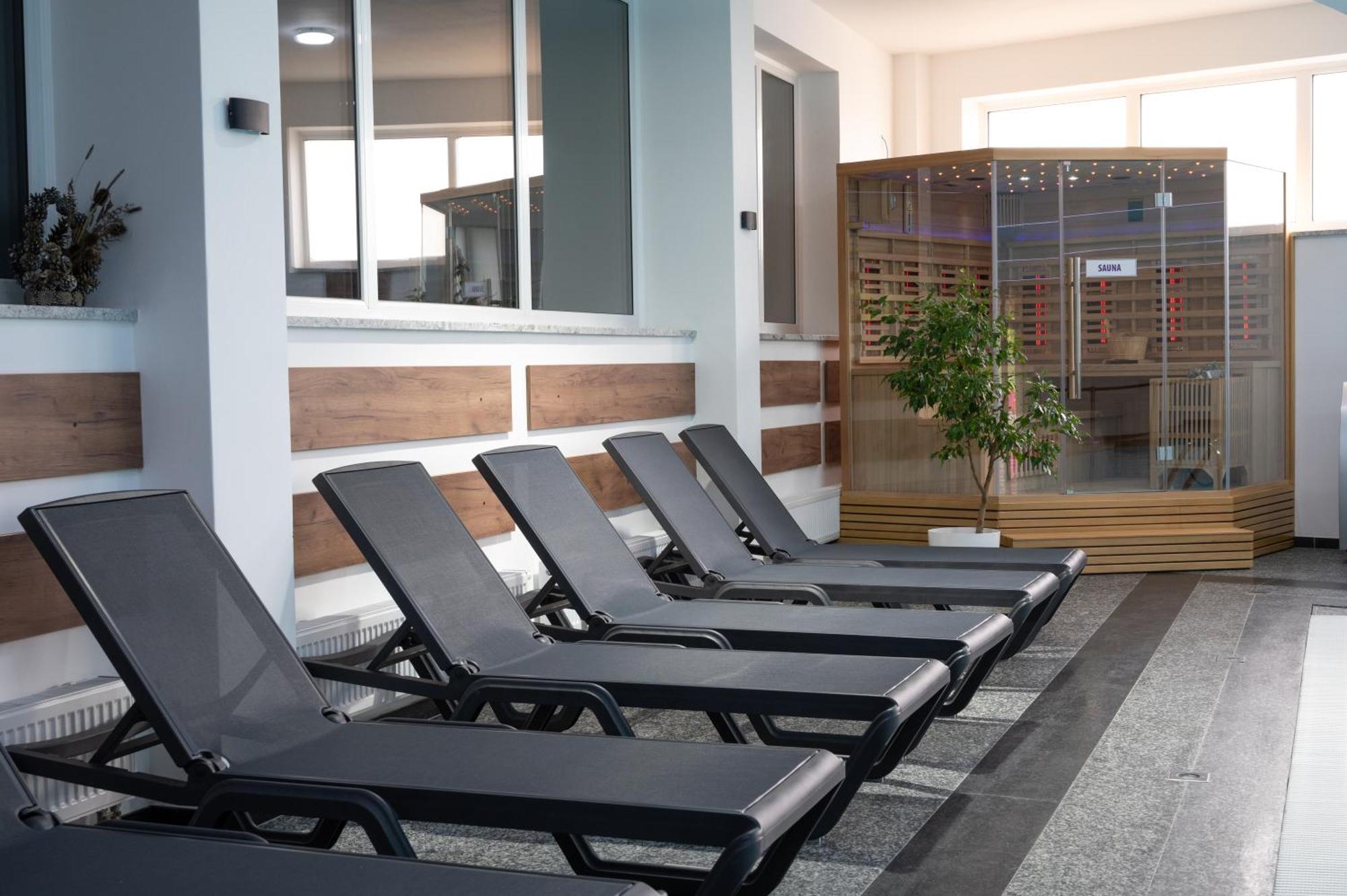 Hotel Pilot ซาซิน ภายนอก รูปภาพ